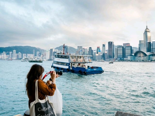 Victoria Harbour ในหลากหลายเวลา
