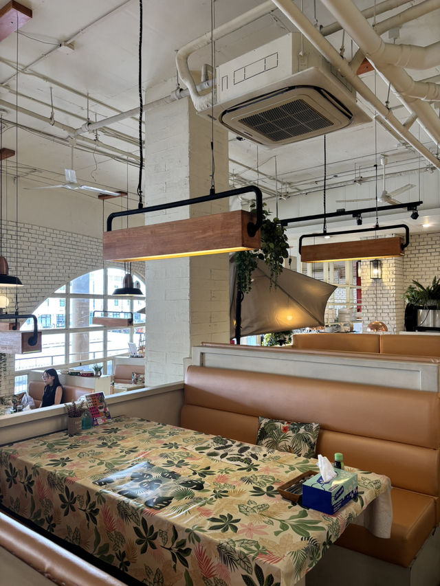 Utsuwa Green Tea Cafe ศรีราชา Utsuwa Green Tea Cafe ศรีราชา