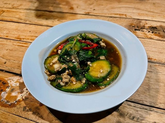 ร้านอร่อยบาทเดียว กาดกองต้า ของดีเมืองลำปาง ร้านอร่อยบาทเดียว กาดกองต้า ของดีเมืองลำปาง