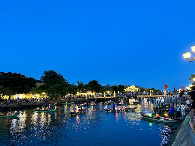 Riverside Magic🌙  🌙 Hội An Night Market – Lanterns, Lights & Timeless Charm ✨  If you’re visiting  Riverside Magic🌙  🌙 Hội An Night Market – Lanterns, Lights & Timeless Charm ✨  If you’re visiting