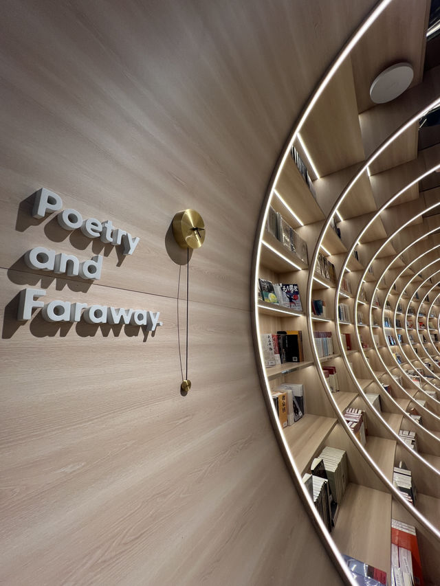 Picture-Perfect Pages: Shenzhen hidden gem bookstore  Picture-Perfect Pages: Shenzhen hidden gem bookstore