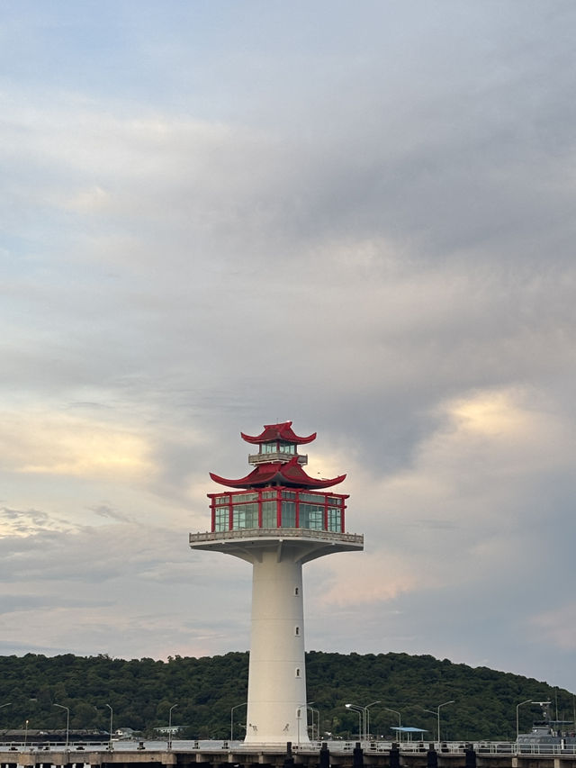 เกาะสีชัง
