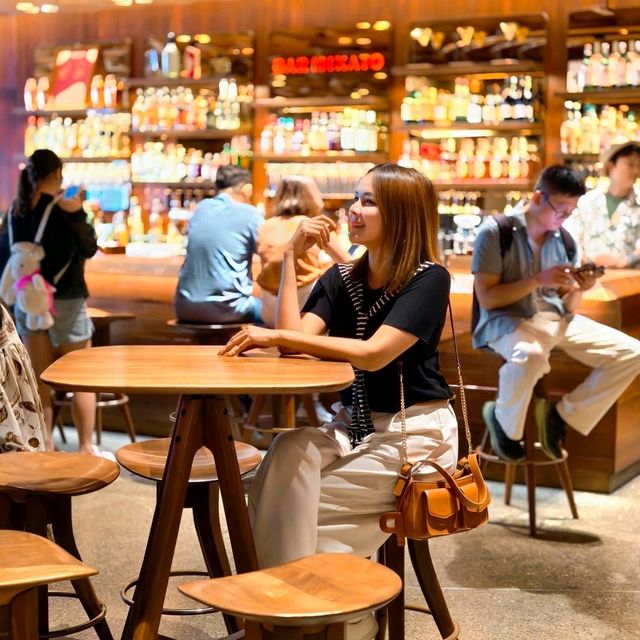 Starbucks ที่ใหญ่ที่สุดในจีน Starbucks ที่ใหญ่ที่สุดในจีน