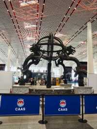 第一次來到腹地廣大的北京首都國際機場🛬