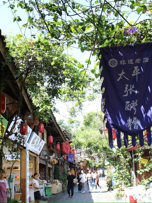 都江堰一日遊攻略：離堆公園、古城漫步與鏡面書閣