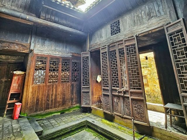 蹒跚小旅人在高椅嶺的龍脊上漫步,去板梁古村做一場明清夢 蹒跚小旅人在高椅嶺的龍脊上漫步,去板梁古村做一場明清夢