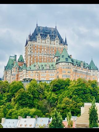 Old Québec: Cobblestone Stroll 🗿🏘️