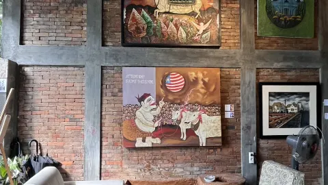 A hidden gem cafe with great classic vibes. — traveler post in Gresik Regency