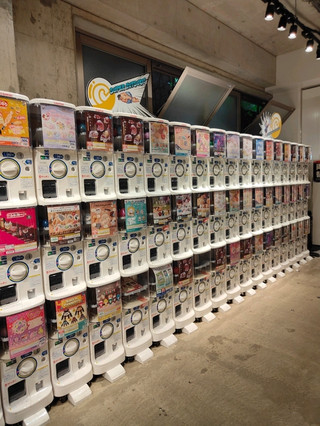 東京終極扭蛋與夾娃娃機天堂 