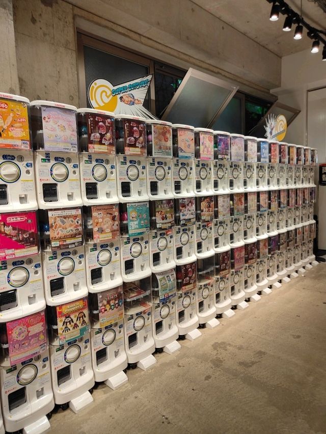 Tokyo's Ultimate Gachapon & Claw Machine Paradise 🕹️🇯🇵 Tokyo's Ultimate Gachapon & Claw Machine Paradise 🕹️🇯🇵