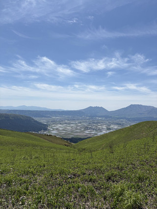 Seeking the breathtaking scenery of Aso: Nabegataki Falls and Kusasenri | Kumamoto, Aso