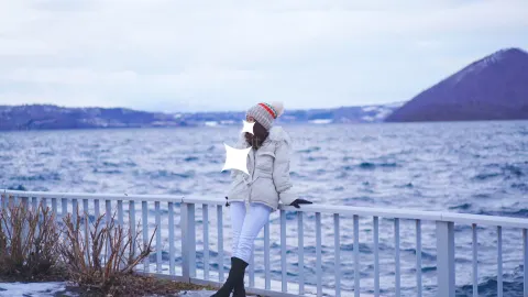 📸 Lake Toya ~ แจกมุมถ่ายรูปทะเลสาบกลางหิมะ วิวสวยเหมือนโปสต์การ์ด ❄️🇯🇵 — traveler post in ชิโตเสะ
