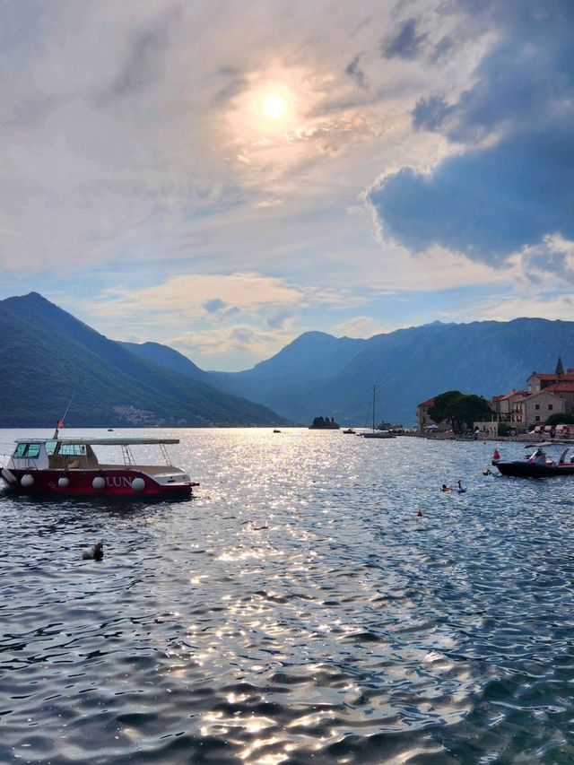 💌If I could step into a postcard, it would be Perast