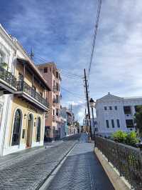 加勒比海的時光機！🇵🇷 走進「老聖胡安」：色彩、古堡與 Piña Colada 的完美融合！