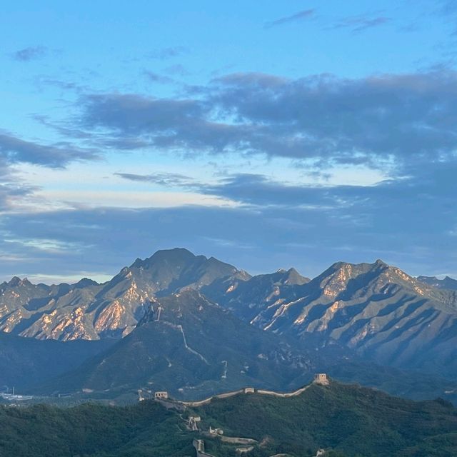 Sunrise on the great wall.