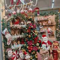  A Magical Christmas Wonderland in the Gift Shop Window!  