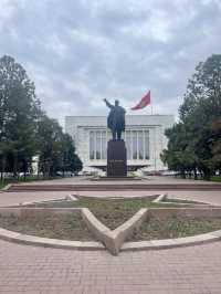 Lenin to the Back