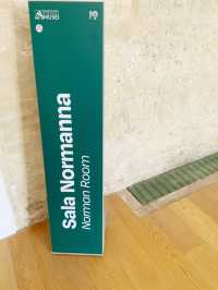 Sala Normanna 라는 장소에서 