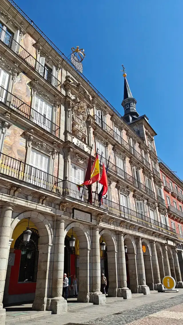 📍 Plaza Mayor Madrid – The Heart of Old Madrid 🇪🇸