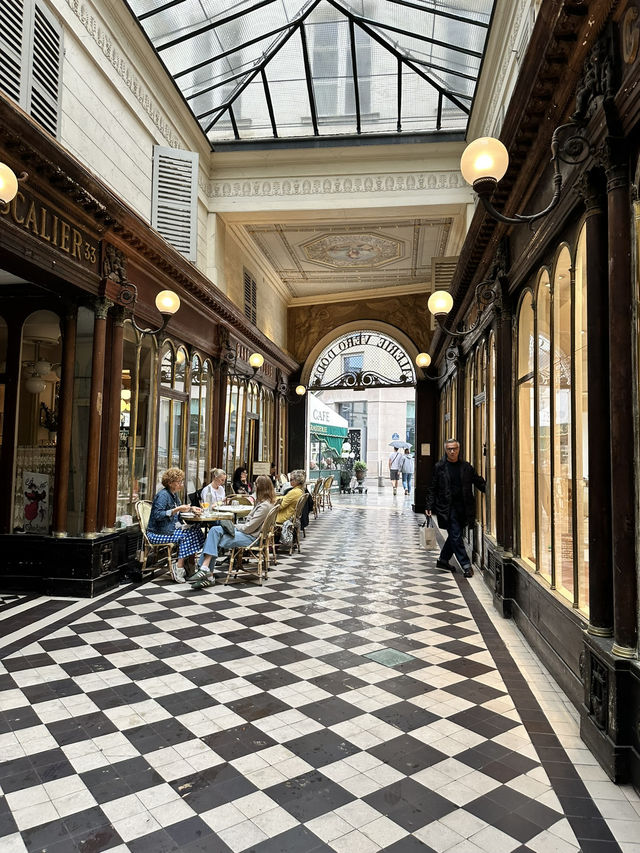 History & Monumental Paris: Chic Cultural Stroll