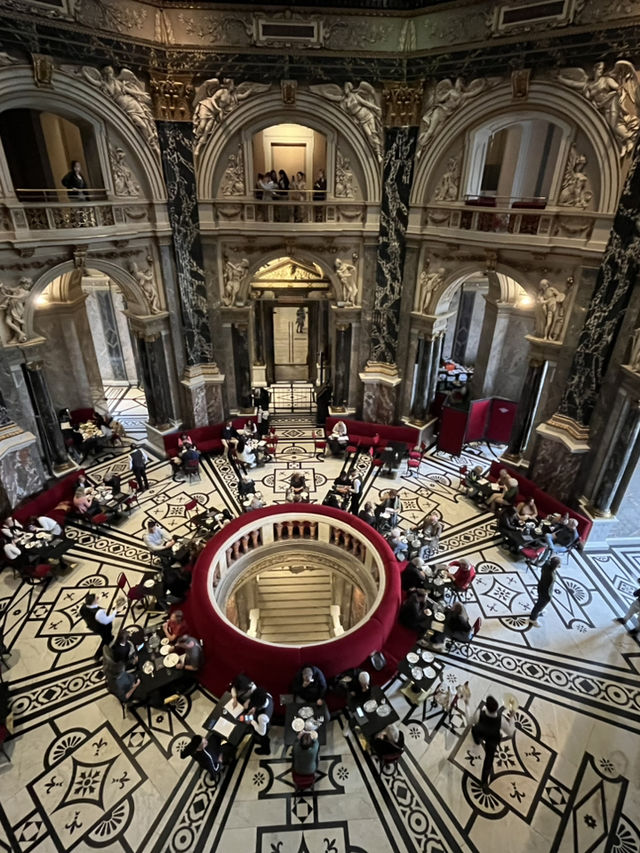 維也納藝術史博物館：穿梭時空的藝術盛宴與皇室寶藏