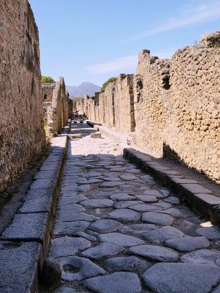 GUARDIANS OF HERITAGE: THE ECO-CHIC WAY TO EXPLORE ITALY'S SOUTH 🇮🇹