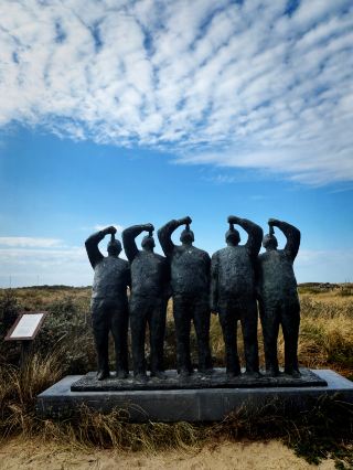 🗿🌊 The Open-Air Gallery by the Sea: A Guide to Katwijk Boulevard’s Sculptures