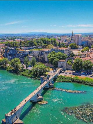 The City of Popes: Avignon, France 🏰🍷
