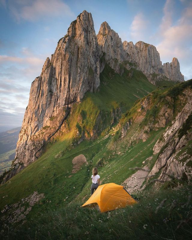 🌌🌲 Explore the Best Campsites: Where Sleep Takes a Backseat to Breathtaking Views! ⛺️☺️