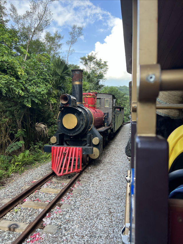 假裝度假在歐洲 ｜ 深圳東部華僑城小火車
