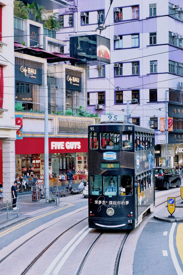 香港天星小輪，穿越時光的浪漫之旅