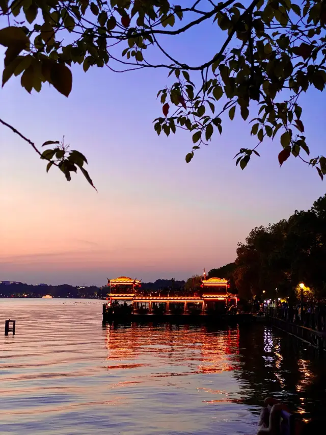 Hangzhou's West Lake has 2 designated romantic spots with a live guide