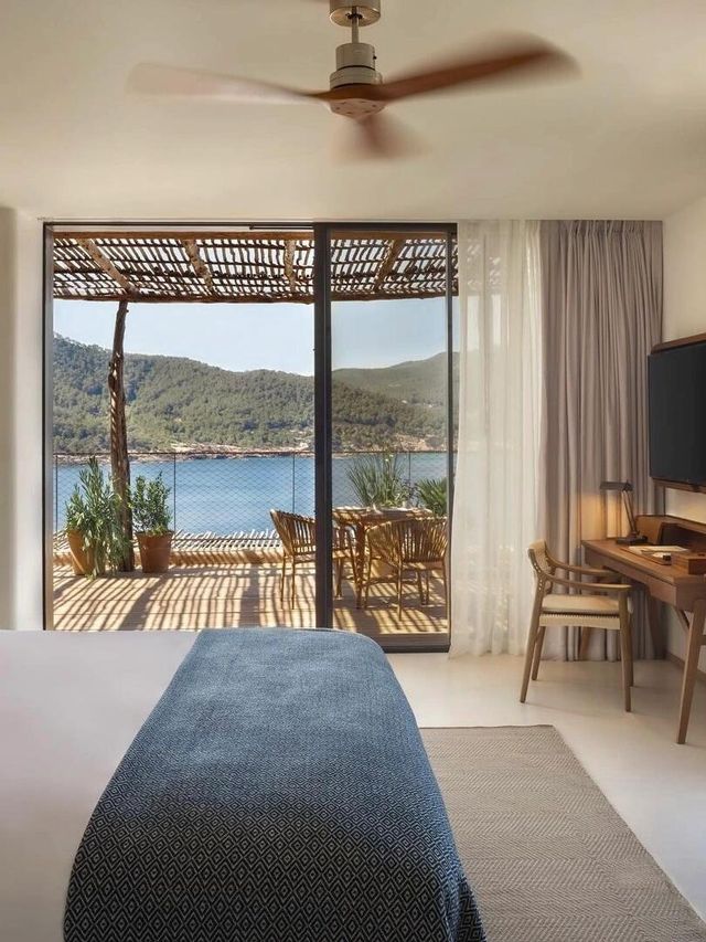 Spain🇪🇸 Sunshine and Sea🌅 Ibiza Six Senses Hotel!