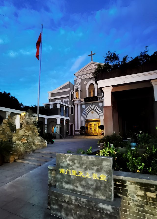 蔺相如與廉頗的故事從小耳熟能詳，邯鄲之旅肯定少不了去回車巷打