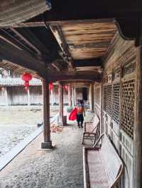 浙江古村落自駕遊～雪溪胡氏大院 胡氏大院位於溫州市泰順縣雪溪鄉橋西村石門樓，建於清道光十二年至同治十。