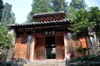 南陽香嚴寺旅遊攻略。