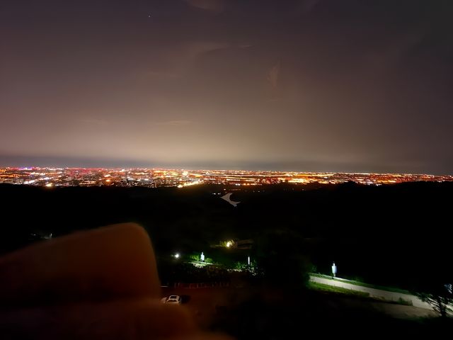 龍泉山，夜景。