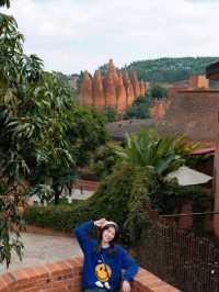 Dongfengyun" unique red brick buildings, beautiful and photogenic