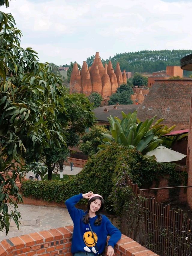 Dongfengyun" unique red brick buildings, beautiful and photogenic