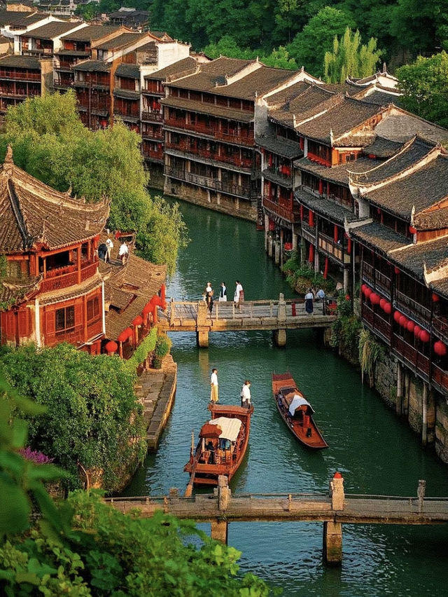 🎇鳳凰古城 | 一場穿越千年的夢幻之旅✨