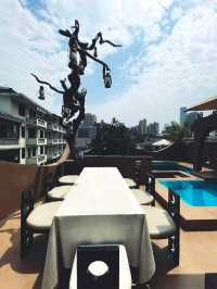 長沙新晉頂流，懸浮泳池酒店