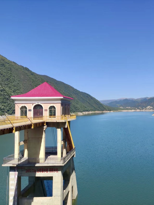 水之靜，山之靈──黑泉水庫