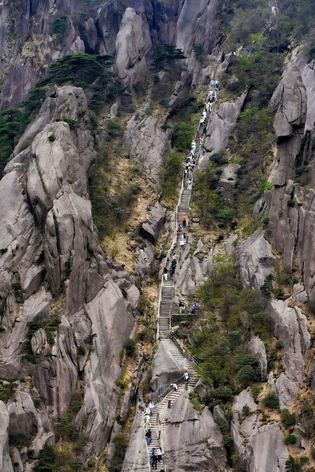 安徽旅遊首選～天下第一奇山，自然造化的史詩
