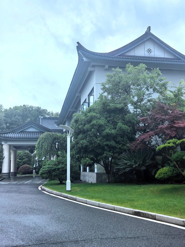 住進西湖畫裡係咩體驗？