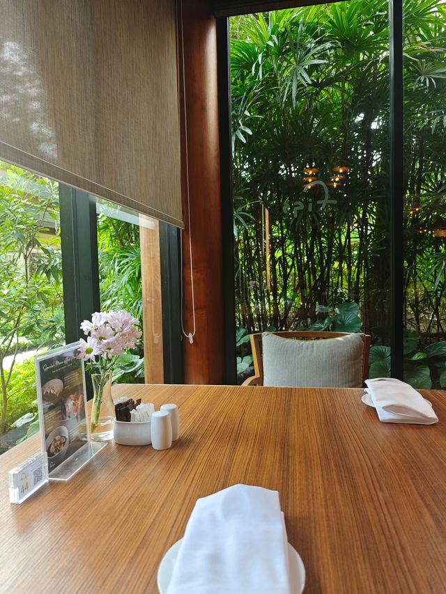 熱帶花園式酒店分明就係華欣後花園