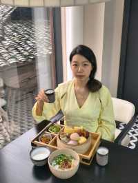 為咗呢扇窗…我嚟到千戶苗寨