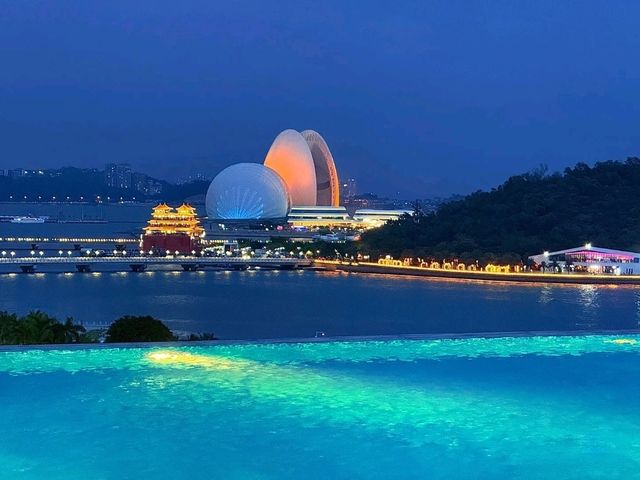 珠海酒店泳池天花板！🌊望海樓無邊際泳池，270°擁抱港珠澳大橋海景！秒殺三亞！