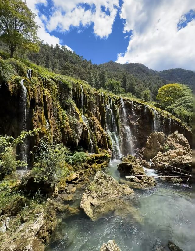 香格里拉包車旅遊