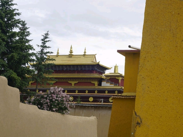 🕍 Ngawa (Aba): Sacred Monasteries, Mountain Views & Hidden Tibetan Culture