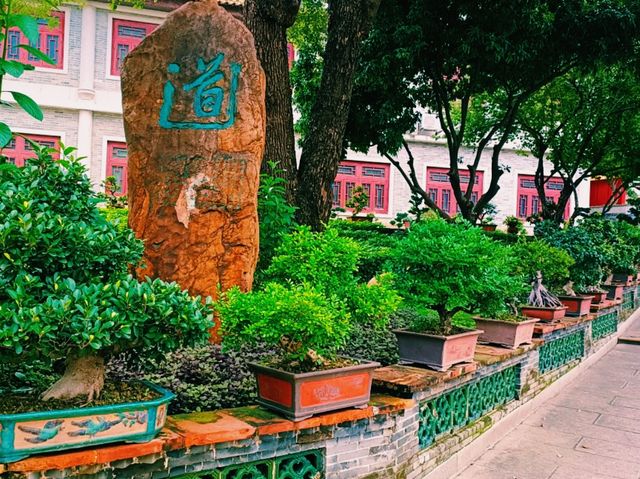 The Flowing Mirror: Taoist Harmony Amidst Guangxi's Karst Dreams